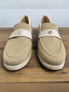 Vivaia Liana Round Toe Classic Penny Loafers Nude Ivory Women’s Size 10.5